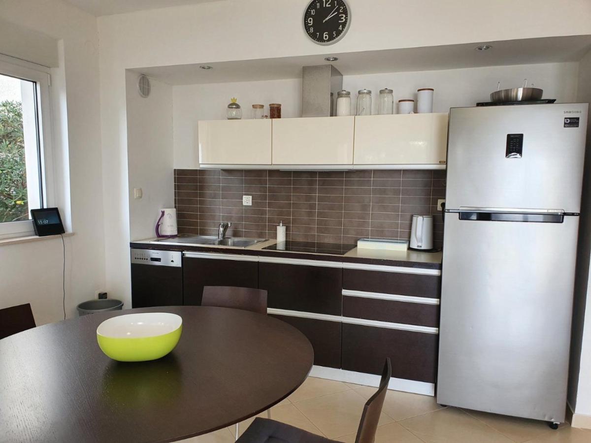 Inas Place Baška Voda Exteriör bild